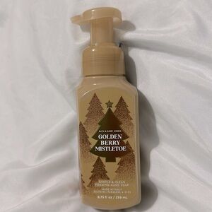 FINAL SALE! NEW!!✨Unopened Bath & Body Works Golden Berry Mistletoe Soap! 🍒❄️